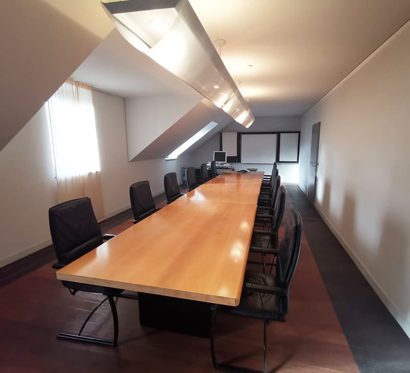 Beautiful administrative space, in the heart of La Chaux-de-Fonds (1)