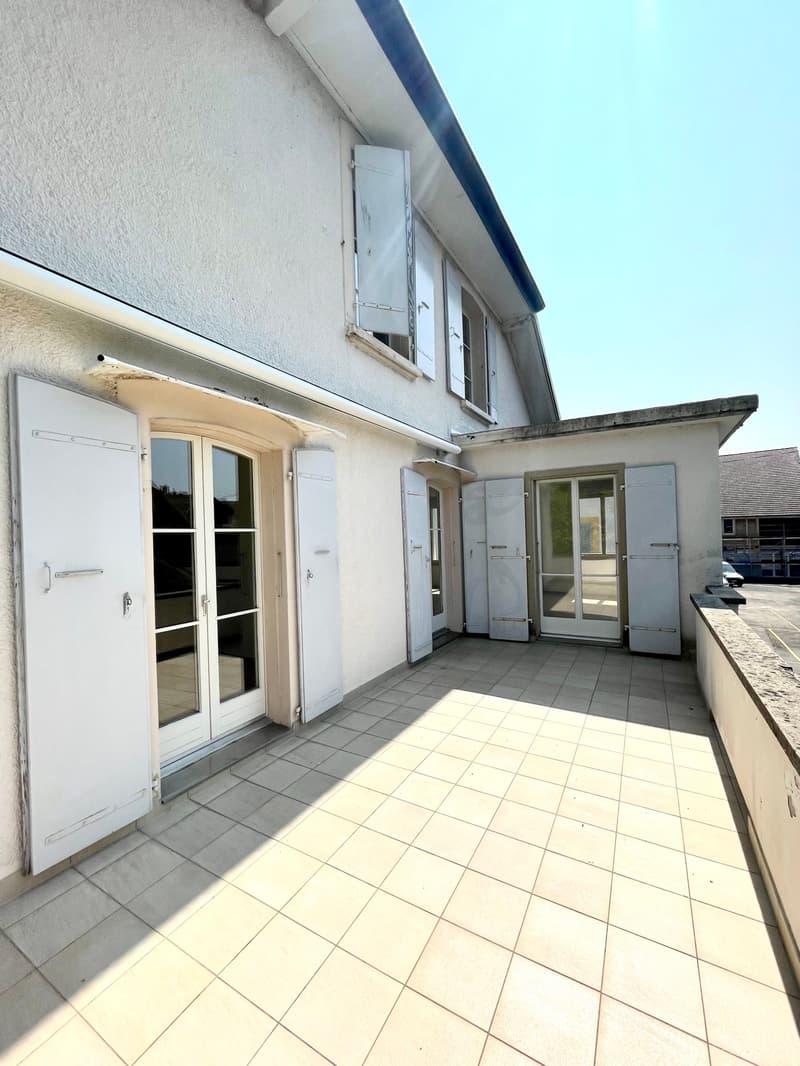 In pieno cuore del villaggio di Cortaillod, incantevole casa di villaggio (10)