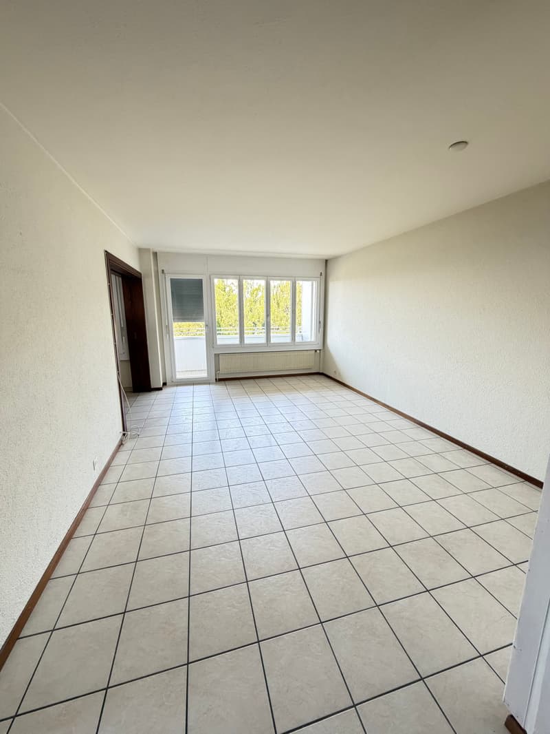 Geräumige Wohnung, derzeit in teilweiser Renovierung... (4)