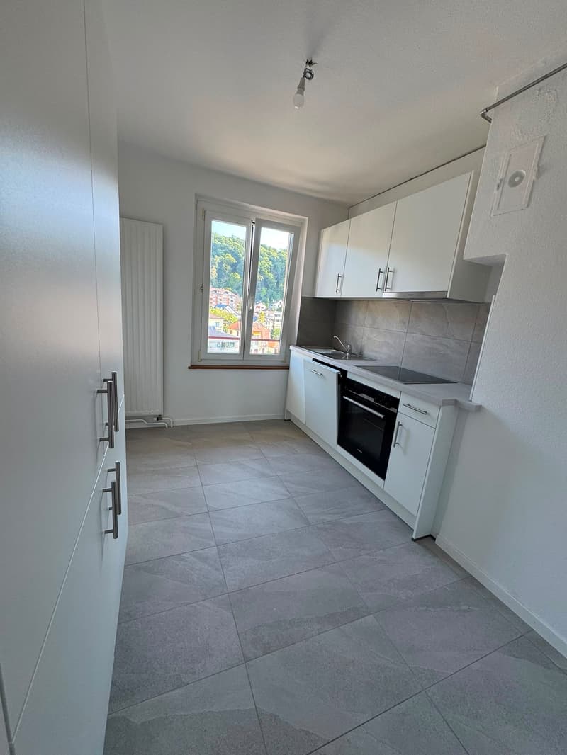 Bel appartement de 3,5 pièces situé au 4ème étage avec balcon et vu... (1)