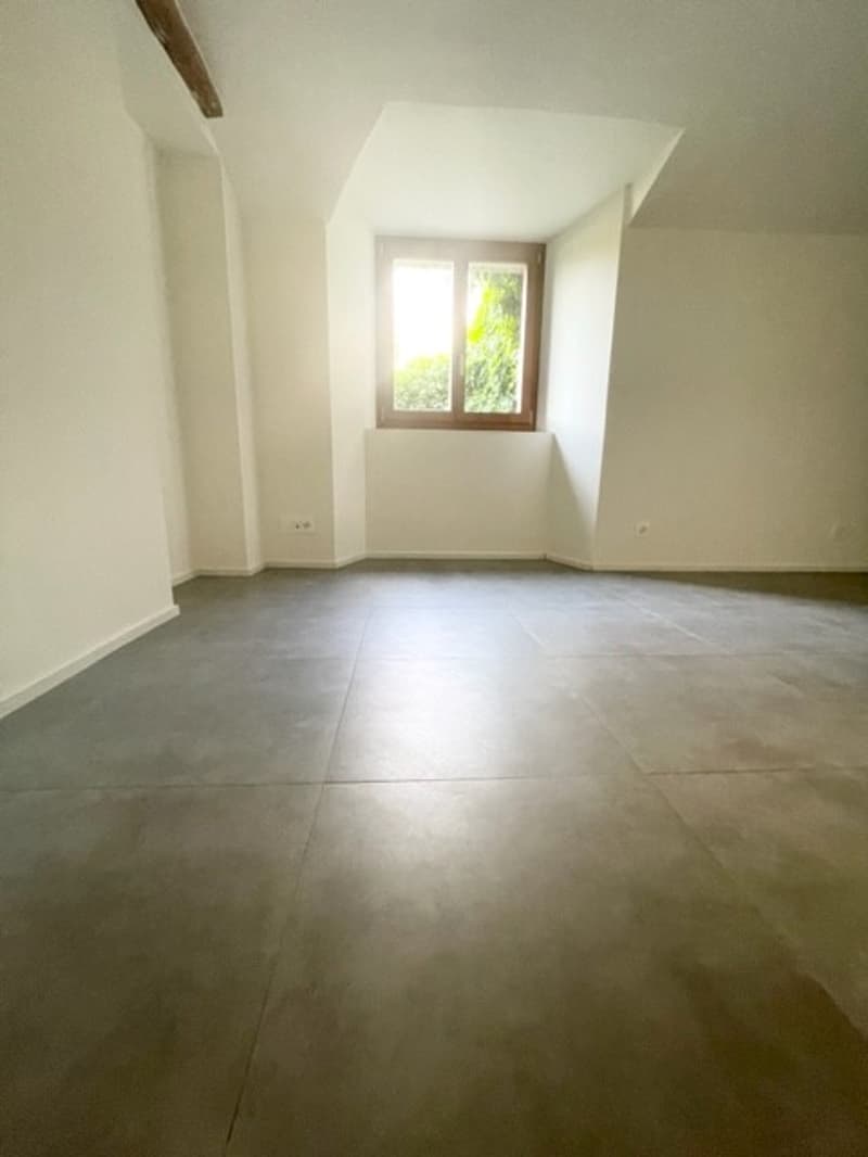 Joli appartement de 2,5 pièces, très bien situé (2)