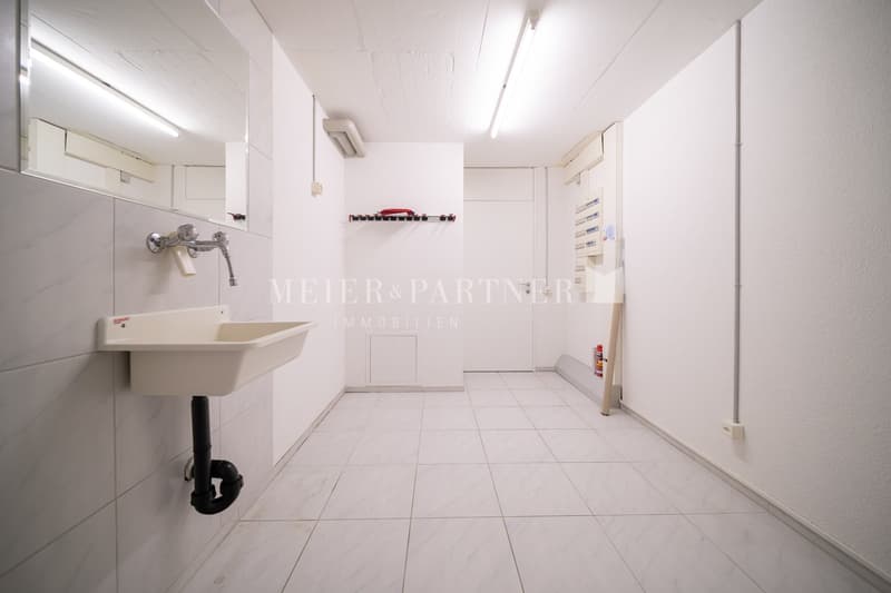 Exklusive 6.5-Zimmer-Wohnung in Bassersdorf (16)