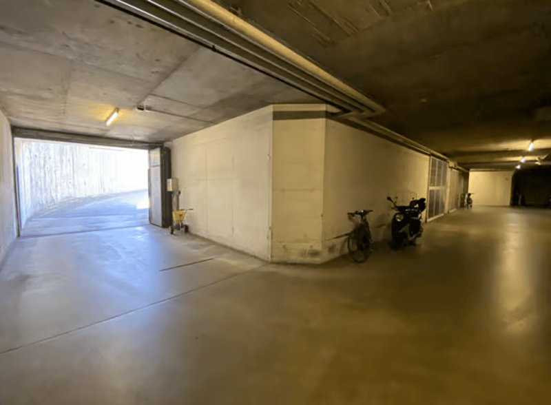 "Tiefgaragenplatz ausserhalb von Wettingen" (15)