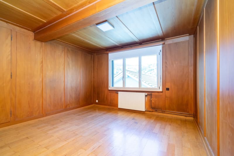 1 Zimmer nach Eingang links