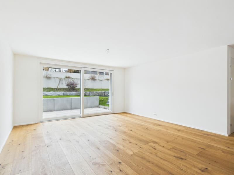 Stilvolle Neubauwohnung mit privater Gartenoase in Seuzach (ZH) (3)