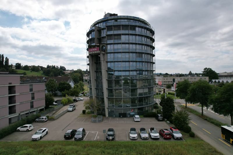 Torre degli affari / Spazi commerciali/uffici ristrutturati di alta qualità (2)
