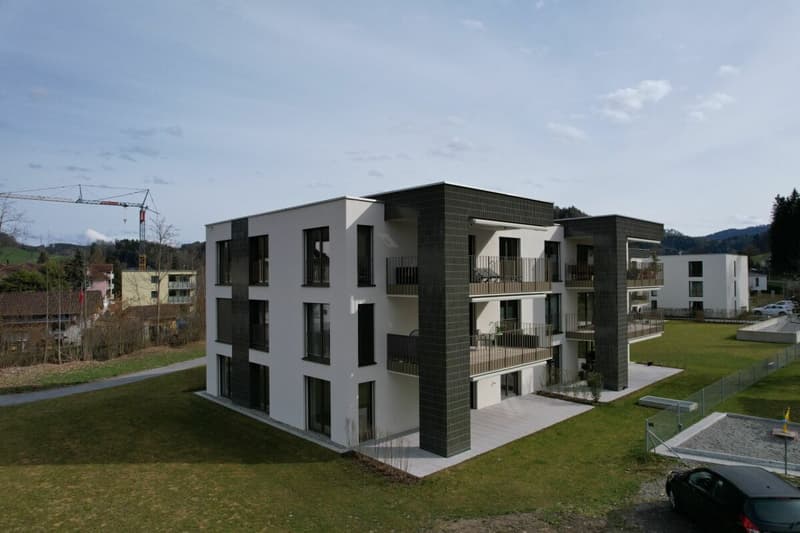 Esclusiva nuova costruzione a Dussnang - Appartamento 4.5 locali con quota di giardino e arredamento di alta qualità (2)