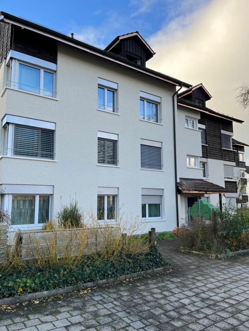 Einstellplätze in Tiefgarage zu vermieten (2)
