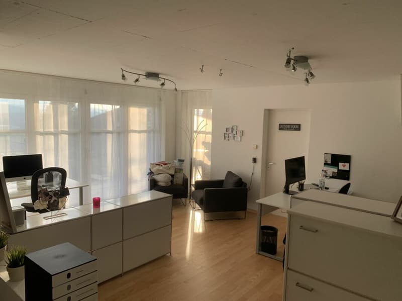 Büro UG