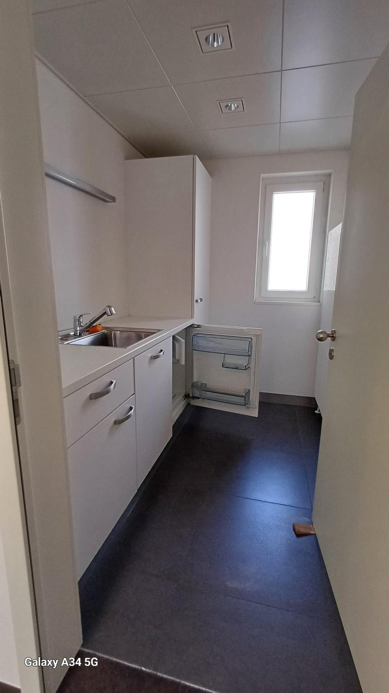 Affittasi spazio commerciale/uffici a Gordola (9)