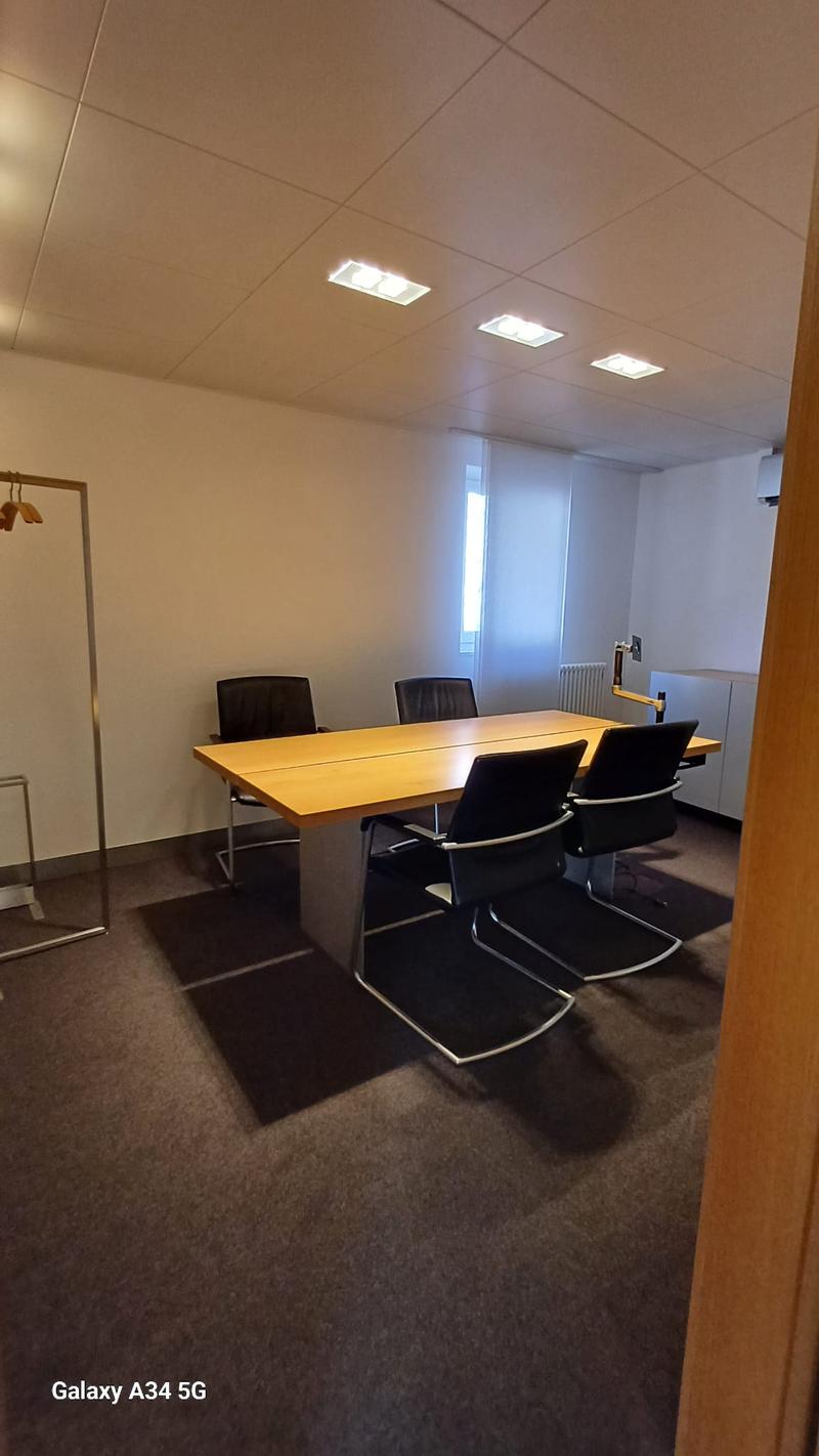 Affittasi spazio commerciale/uffici a Gordola (10)