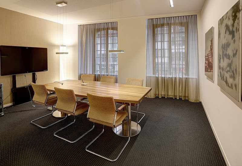 Surface commerciale et bureaux au centre ville (13)