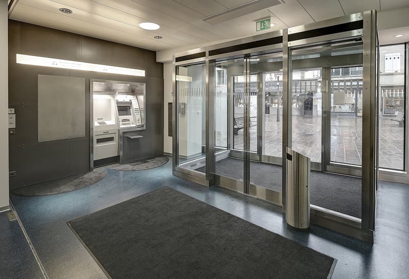 Surface commerciale et bureaux au centre ville (11)