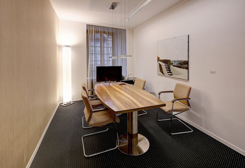 Surface commerciale et bureaux au centre ville (5)
