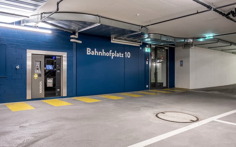 Eingang/Ausgang Bahnhofplatz 10