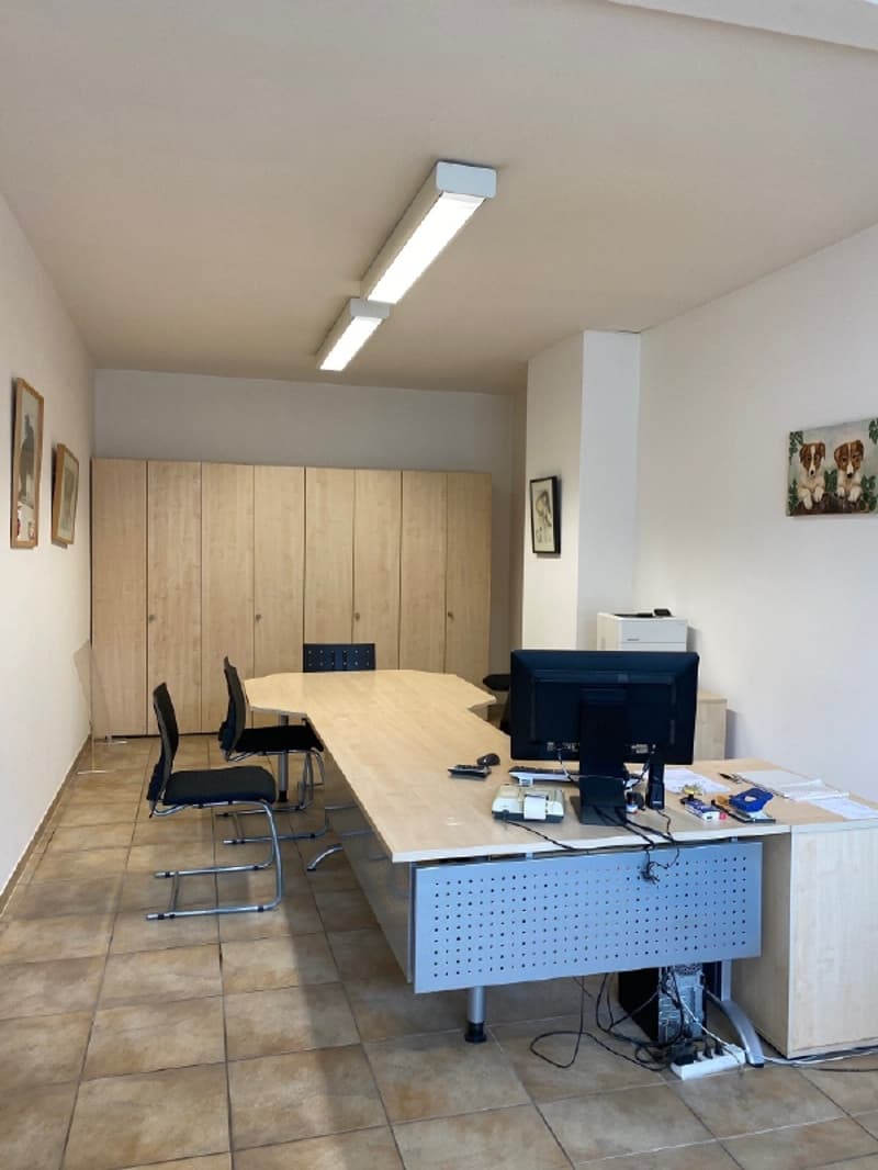 grosses Büro