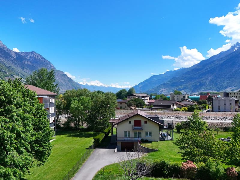 Vue à l'est sur la vallée