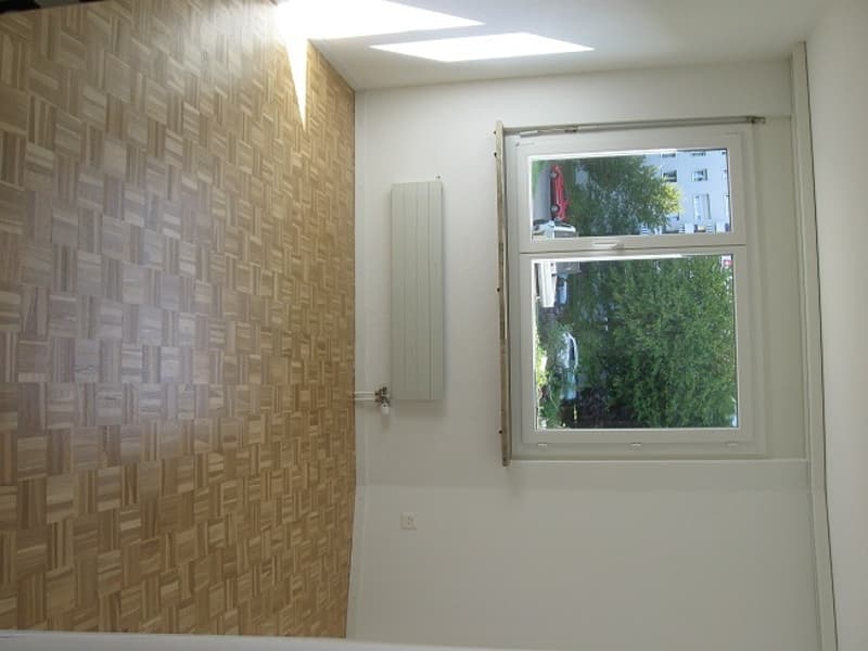 Balcone con sole della sera, cucina moderna aperta sul soggiorno (2)