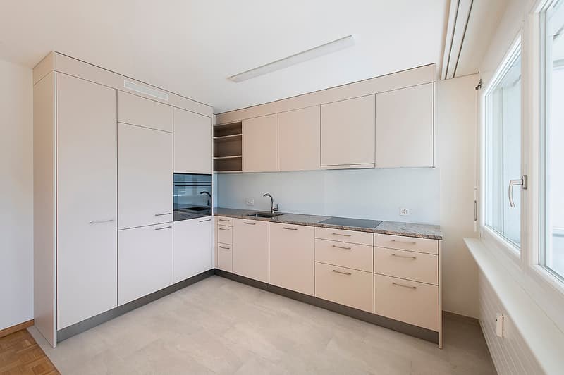 ***3'ZWG**Cucina e bagno nuovi**30m2 soggiorno/pranzo**14m2 balcone (7)
