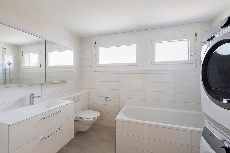 ***3'ZWG**Cucina e bagno nuovi**30m2 soggiorno/pranzo**14m2 balcone (5)
