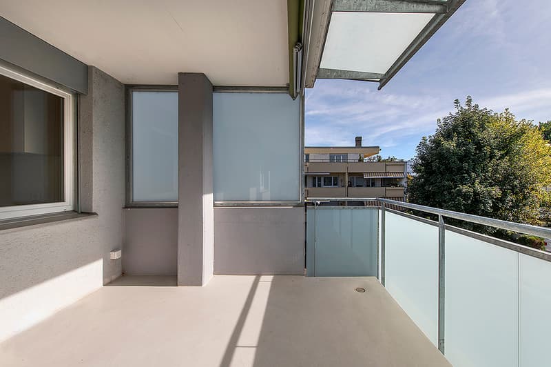 ***3'ZWG**Cucina e bagno nuovi**30m2 soggiorno/pranzo**14m2 balcone (3)