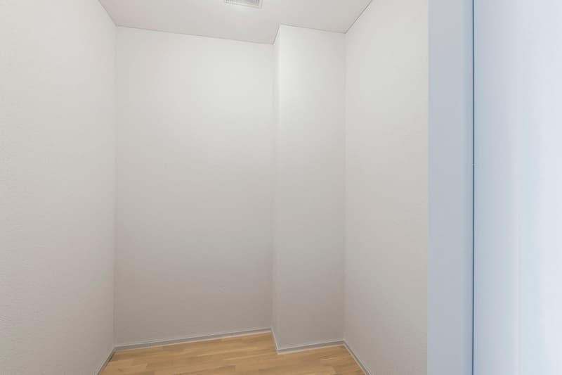 1541.03.0101.R-web.jpg