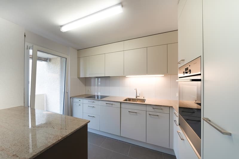 Lichtdurchflutete Wohnung mit Chemine (5)