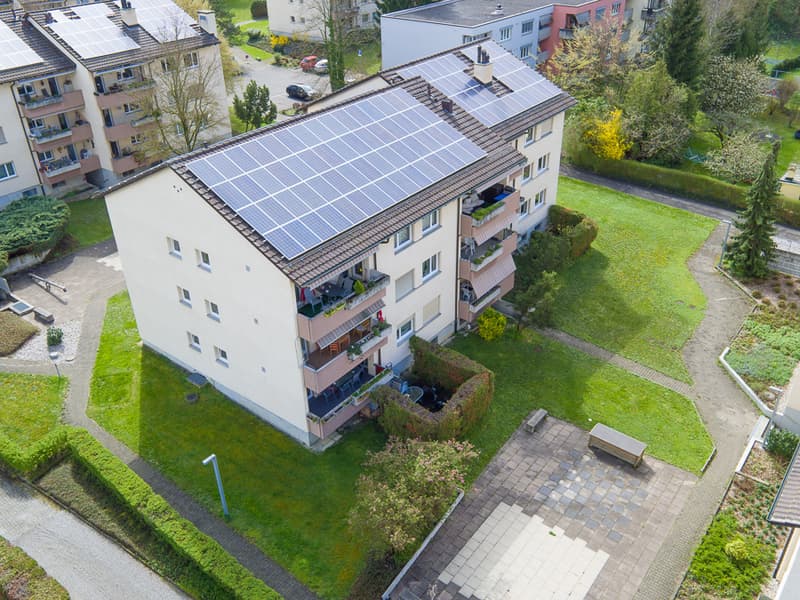 Lichtdurchflutete Wohnung mit Chemine (1)