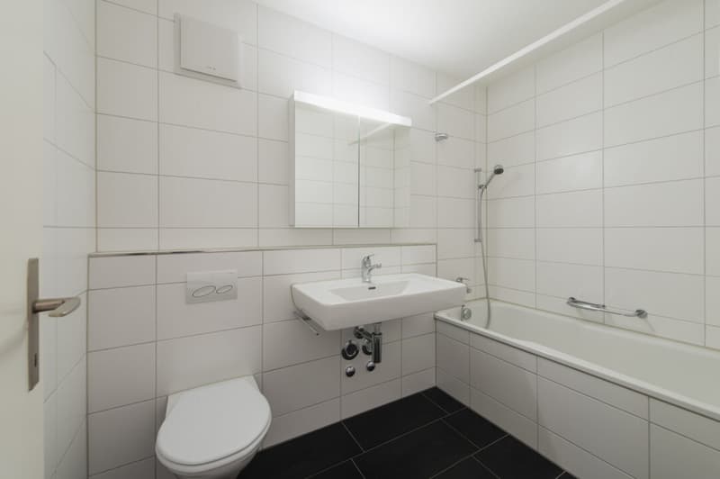 Bad mit Badewanne