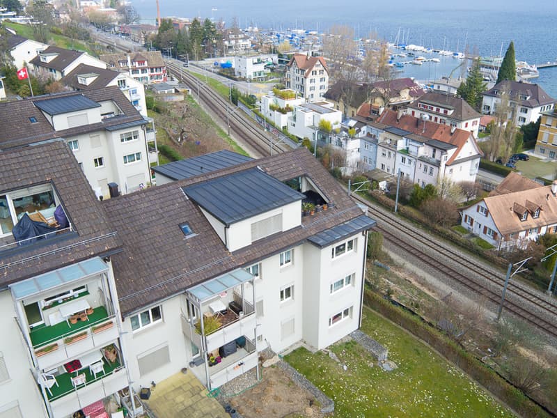 an ländlicher Lage in Wollishofen! (2)