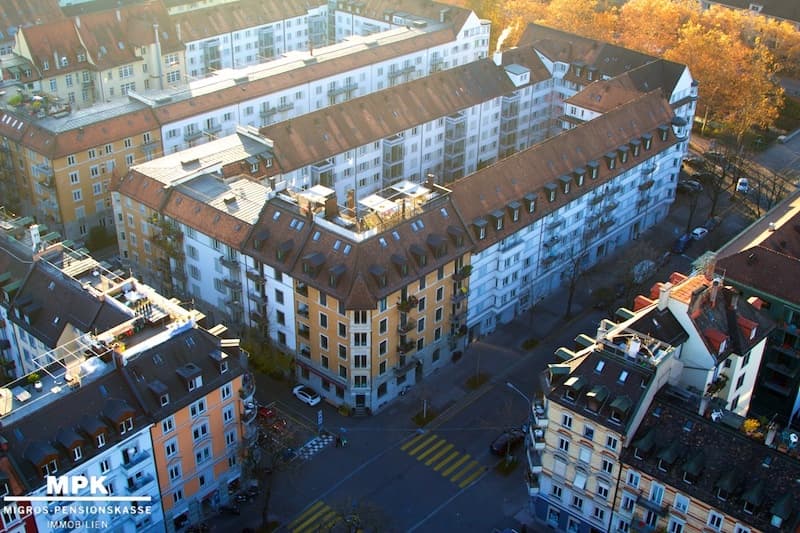 3 Zimmer-Stadtwohnung mit Quartiercharakter (1)