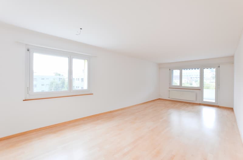 Wohnung mit Blick zum Balkon