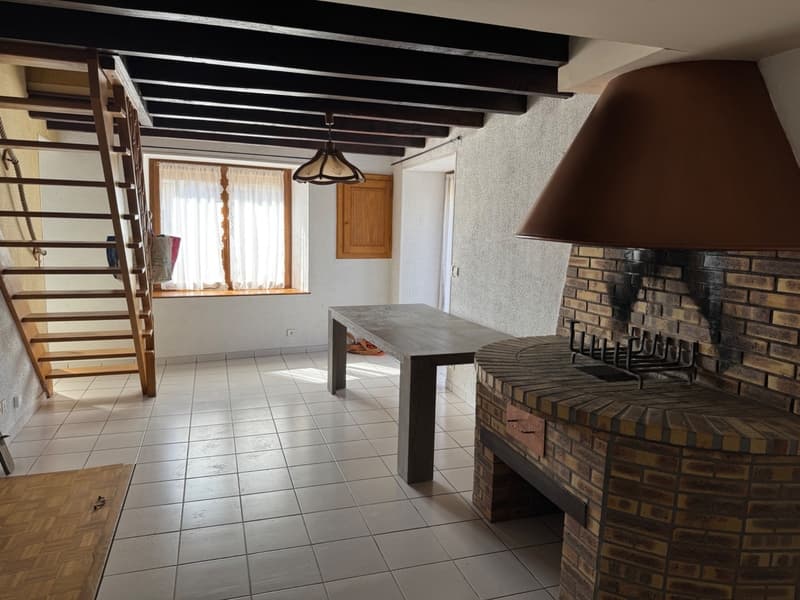 House for sale with 4 rooms in Thonne le Thil (55) (5)
