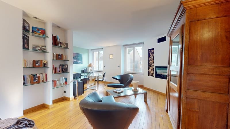 Prestigious real estate complex, residential house and offices (3)