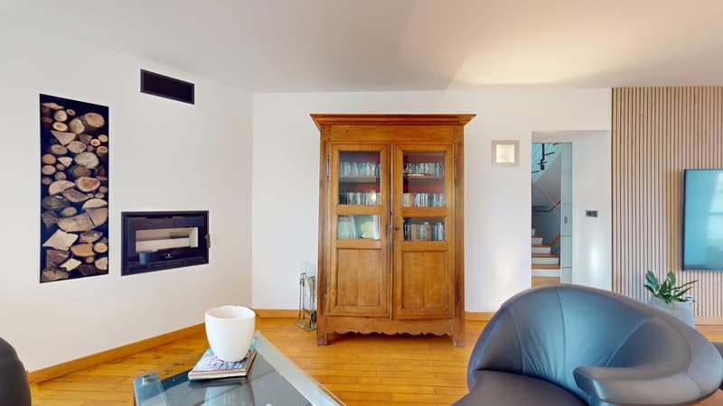 Prestigious real estate complex, residential house and offices (11)