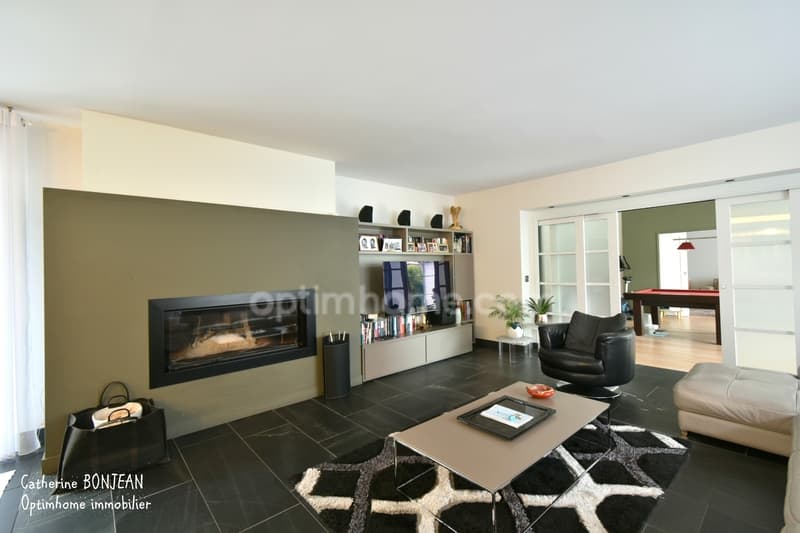 Haus mit 6 Zimmern, 250 m2, hochwertige Ausstattung in BLANQUEFORT (4)