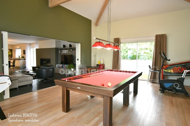 Haus mit 6 Zimmern, 250 m2, hochwertige Ausstattung in BLANQUEFORT (12)