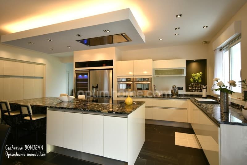 Haus mit 6 Zimmern, 250 m2, hochwertige Ausstattung in BLANQUEFORT (6)