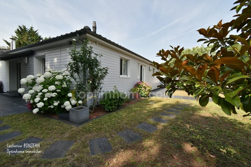 Haus mit 6 Zimmern, 250 m2, hochwertige Ausstattung in BLANQUEFORT (3)