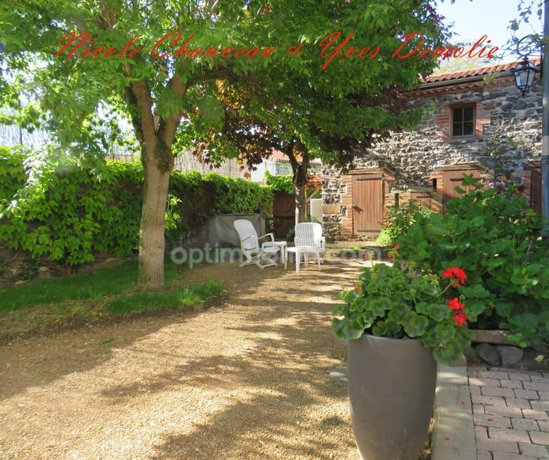 Casa in vendita con 7 locali vicino a Issoire (63) (7)