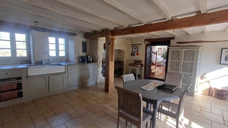 Superbe propriété à vendre 9 pièces Proche de VERGT et SAINTE ALVERE (8)