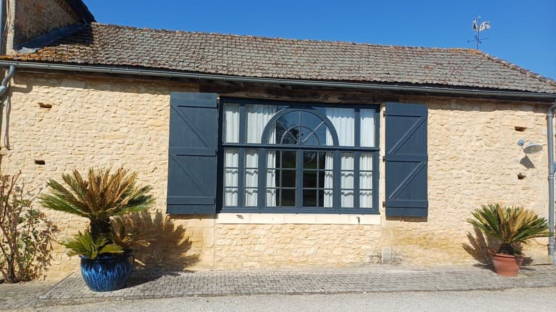Superbe propriété à vendre 9 pièces Proche de VERGT et SAINTE ALVERE (2)