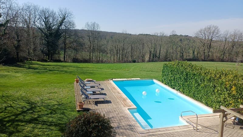 Superbe propriété à vendre 9 pièces Proche de VERGT et SAINTE ALVERE (4)