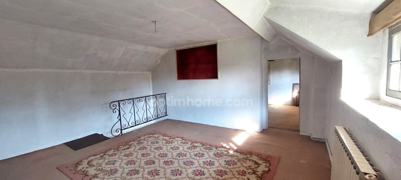 EXCLUSIVITY / HOUSE WITHOUT OPPOSITE IN A QUIET LOCATION! (10)