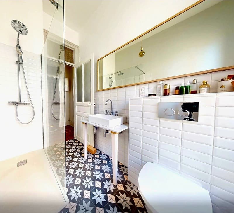 APARTMENT F7 IN VERY BEAUTIFUL BOURGEOIS BUILDING !!! (11)