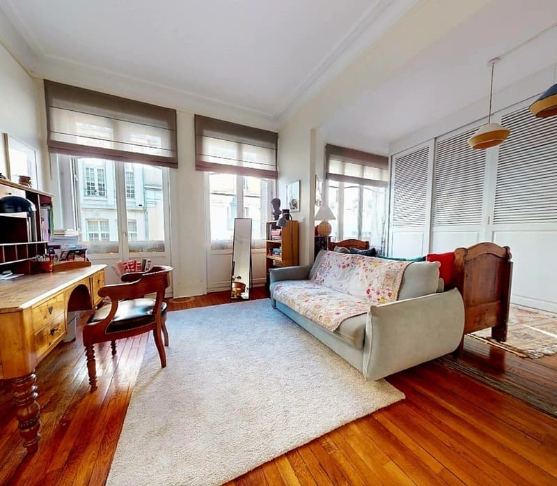 APARTMENT F7 IN VERY BEAUTIFUL BOURGEOIS BUILDING !!! (6)