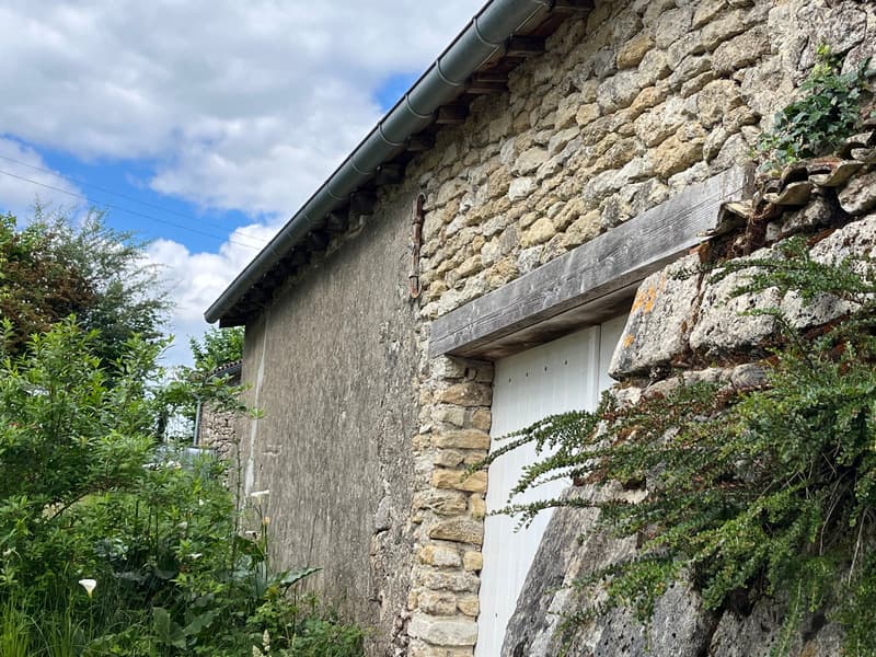 Maison en pierres 210 m² avec dépendances SAINTE COLOMBE DE DURAS (10)