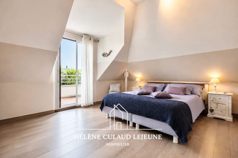 MAISON D'ARCHITECTE - 157 m² - SAINT AVÉ (13)