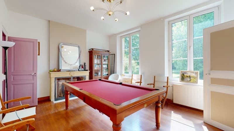 Exceptional master house on 1.6 hectares of land (4)