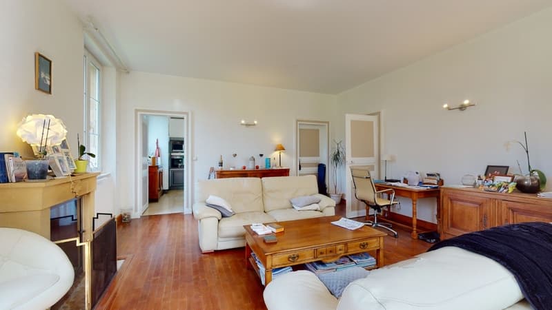Exceptional master house on 1.6 hectares of land (11)